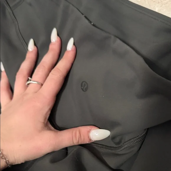 dark gray lululemon size 8 high rise - Picture 6 of 6